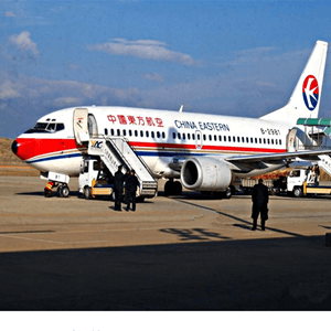 成都天府机场货运航空快运业稳步发展的原因是什么？